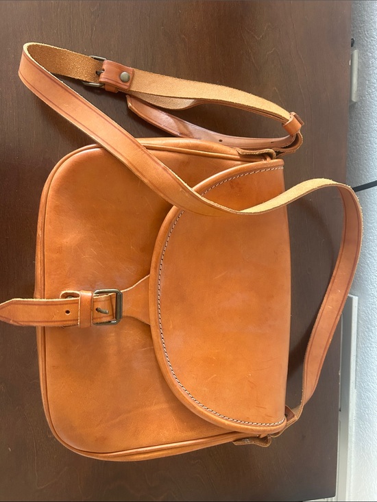 Handbags - Italian Leather Vera Tolfa Catana Tan Leather crossbody Bag - Women